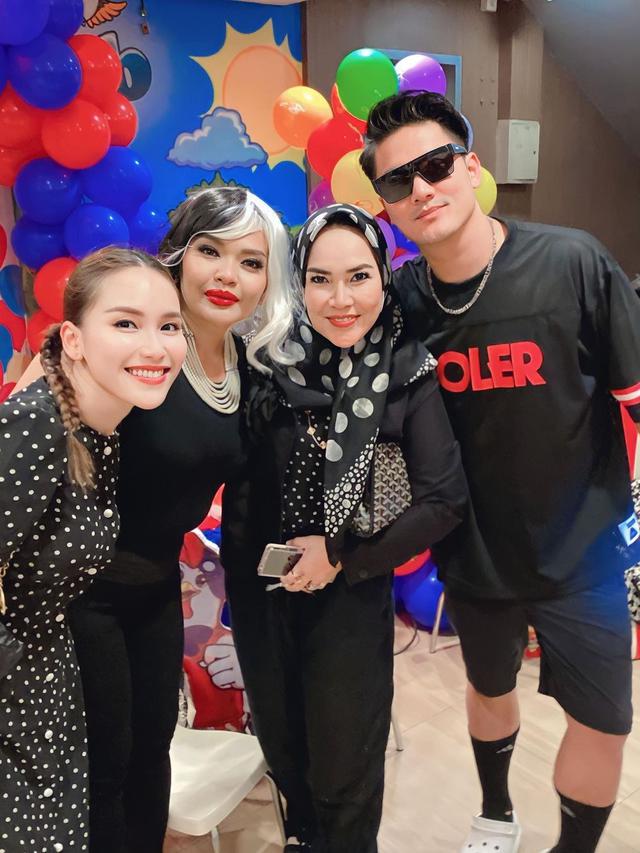 Momen Ayu Ting Ting dan Boy William (Foto: instagram ayutingting92)