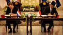 Keduanya melakukan pertemuan bilateral di Gedung Pancasila, Jakarta Pusat. (Yasuyoshi CHIBA/AFP)