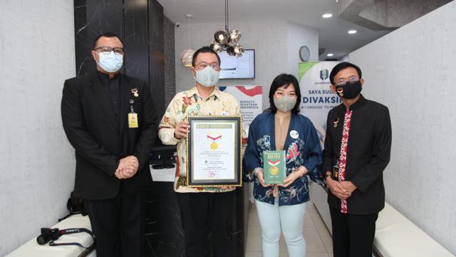 Tembus 130.000 Dosis Vaksin Covid-19, Klinik Vaksinasi inHarmony Group Raih Rekor MURI