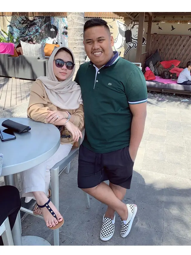Momen Romantis Saat Selebgram Ajudan Pribadi Bersama Pacar Cantiknya