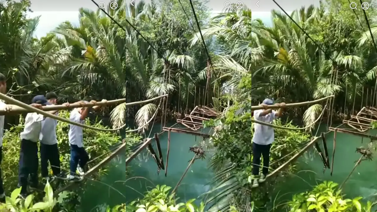 Tangkapan layar rekaman video viral pelajar SMP di Tanggamus, Lampung melewati jembatan layang rusak untuk berangkat ke sekolah.