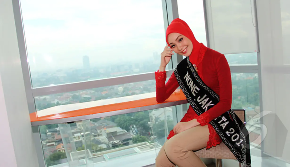 Vina mengaku mengorbankan skripsinya sehingga harus menunda kelulusan dari bulan Oktober hingga Januari untuk bisa mengikuti Abnon Jakarta 2014, Jakarta, Selasa (3/3/2015). (Liputan6.com/Helmi Afandi)