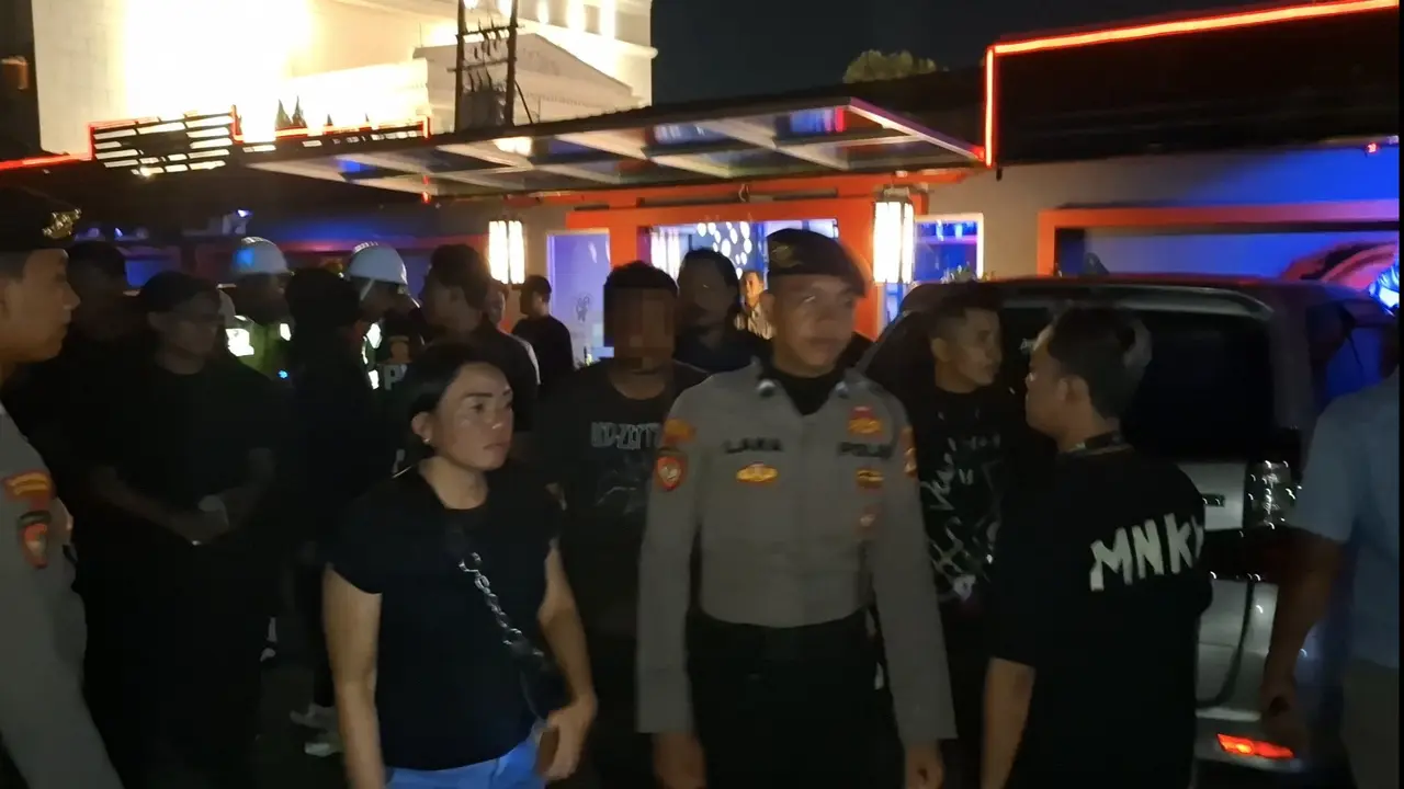 Sebanyak 28 orang terjaring razia oleh Ditresnarkoba Polda Lampung di sejumlah tempat hiburan malam di Kota Bandar Lampung. Foto : (Liputan6.com/Ardi).