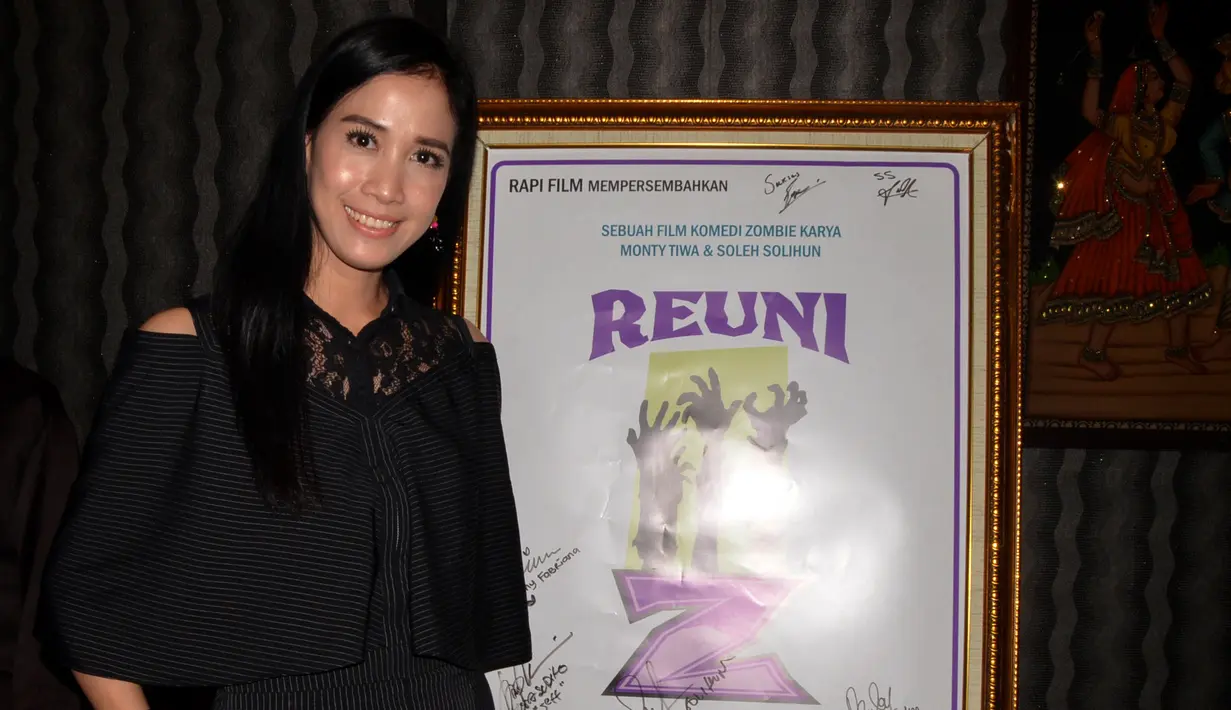 Pemeran Aniek dalam film 3 Dara 2 itu sangat antusias ketika melihat orang-orang yang dibelakang layar dalam film bergenre horor komedi tersebut. (Nurwahyunan/Bintang.com)