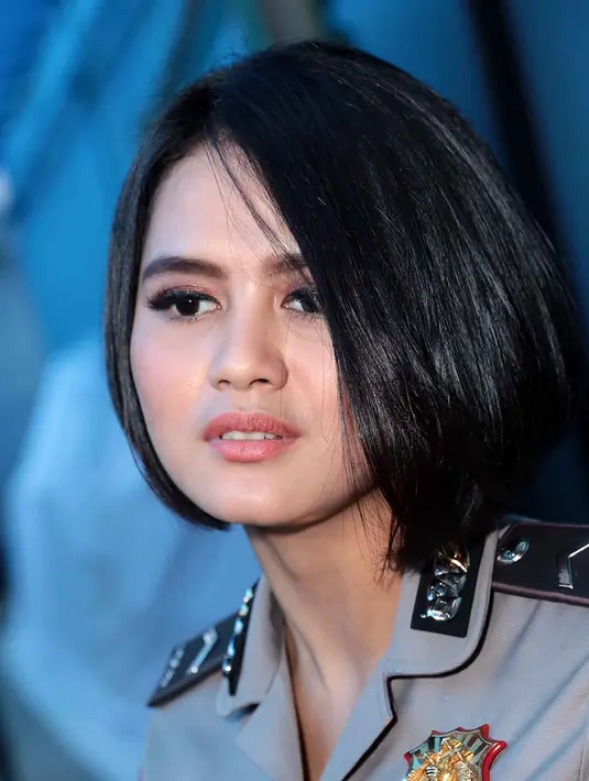 Begitu juga saat menjadi bintang tamu dalam acara salah satu televisi swasta belum lama ini di kawasan Tendean, Jakarta Selatan. Ia mendapat izin dari kesatuan dinasnya. (Deki Prayoga/Bintang.com)