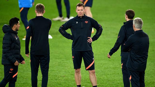 Jelang Lawan PSG, Para Pemain RB Leipzig Jajal Rumput Stadion