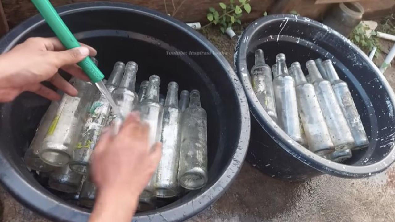 Cara Cari Cuan dengan Mudah, Pria Ini Sulap Botol Bekas Jadi Mendulang Rupiah