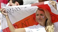 Seorang fan timnas Inggris saat perhelatan Piala Dunia 2014. Pihak otoritas Inggris menyatakan, setengah dari fans The Three Lions yang datang ke Prancis tak memiliki tiket resmi pertandingan.  (EPA/Ballesteros)