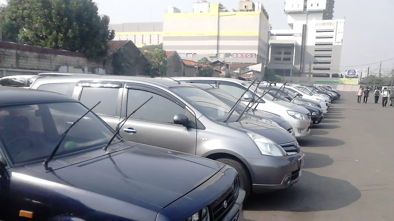 Mobil Parkir