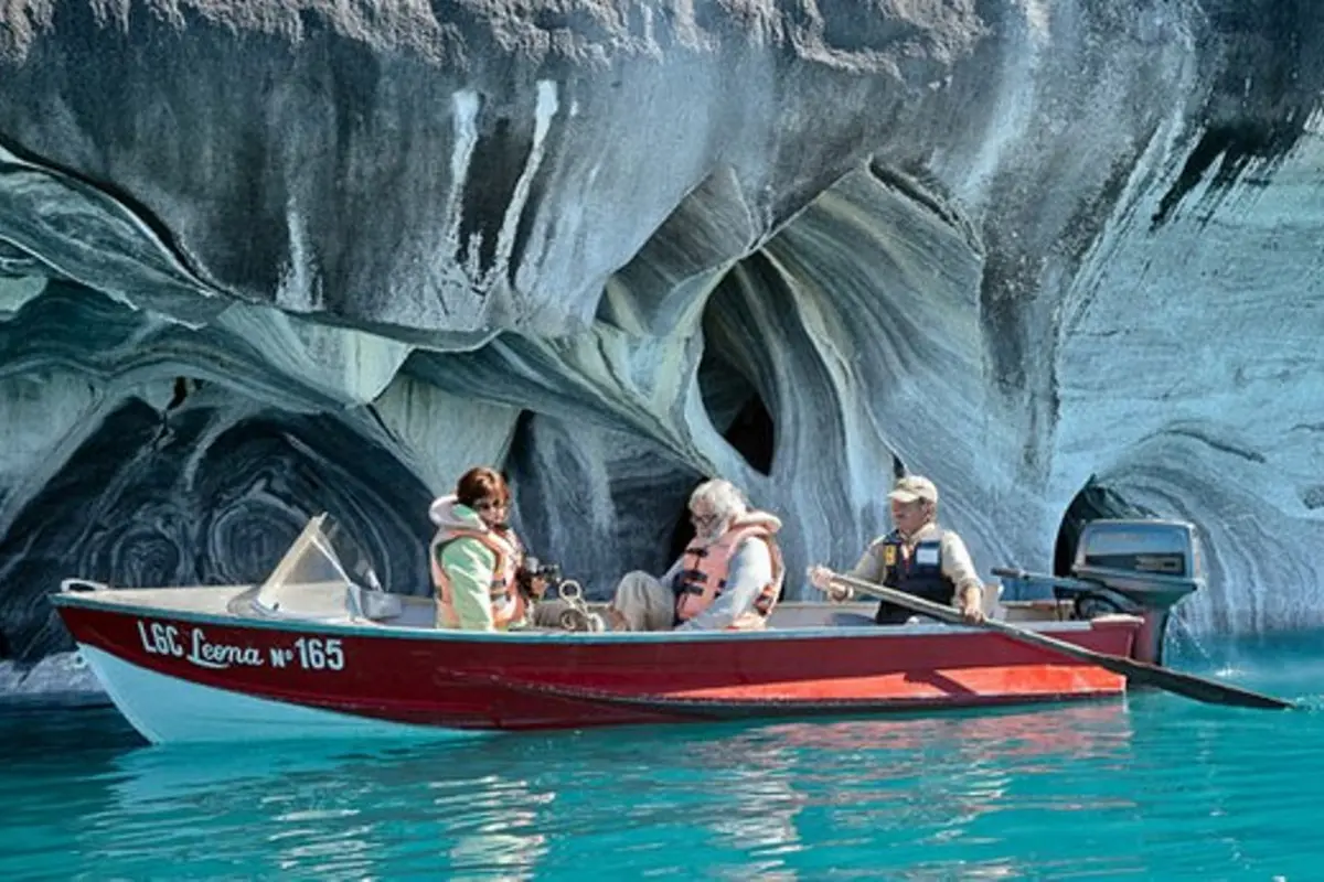10 Tempat Menakjubkan yang Wajib Dikunjungi Traveller