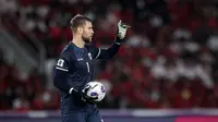 Kiper Timnas Indonesia, Maarten Paes, melakukan tiga penyelamatan gemilang pada babak pertama kontra Timnas Australia dalam laga kedua putaran ketiga Grup C kualifikasi Piala Dunia 2026 zona Asia, di Stadion Utama Gelora Bung Karno, Jakarta, Selasa (10/9/2024) malam WIB. (Bola.com/Bagaskara Lazuardi)