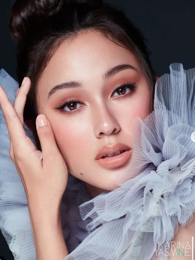 Yasmin Napper Bintang Love Story The Series