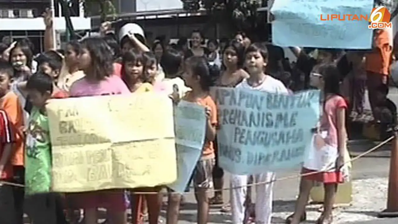 protes-warga-petojo-130814d.jpg