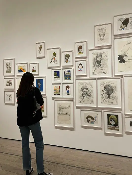 Blazer dan jeans adalah museum outfit yang simpel dan elegan. (instagram/kendalljenner)