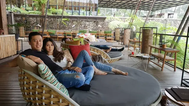 6 Potret Kemesraan Kapten Vincent dan Istri Sebelum Umbar Aib, Masih Kompak
