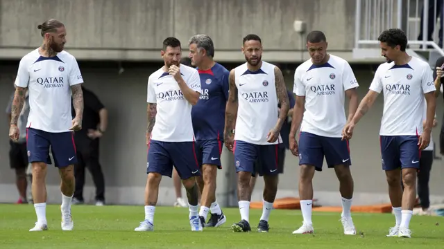FOTO: Aksi Neymar hingga Messi Latih Anak-Anak Jepang Bermain Bola