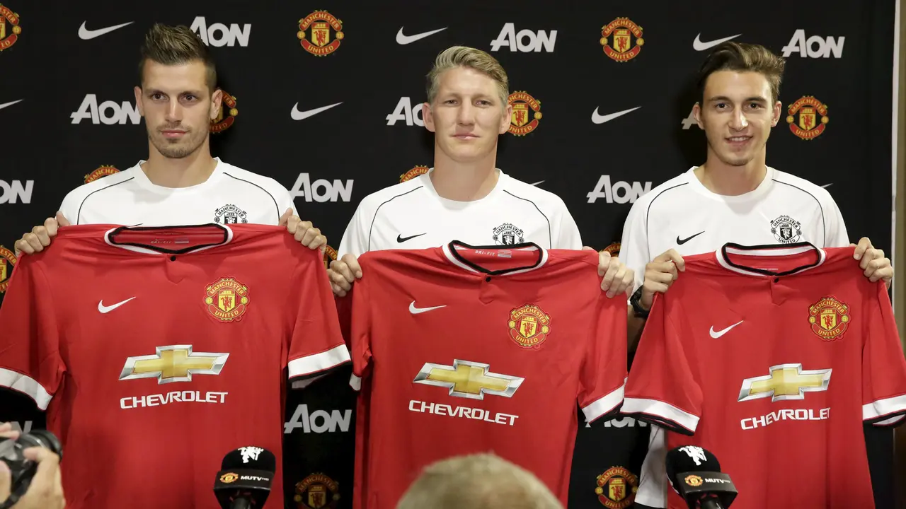 20150716-Bursa-Transfer-Bastian-Schweinsteiger4