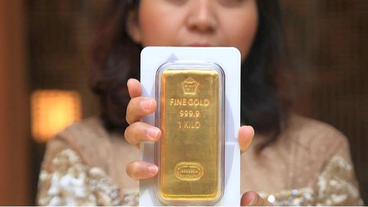 Harga Emas Antam Anjlok Rp7.000, Kini Bisa Dibeli Rp1,39 Juta per Gram