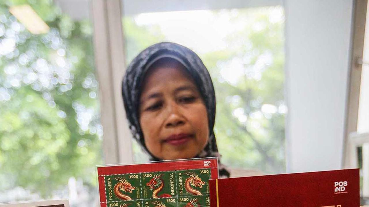 FOTO: Penampakan Perangko Edisi Khusus Tahun Baru Imlek 2024, Segini Harganya