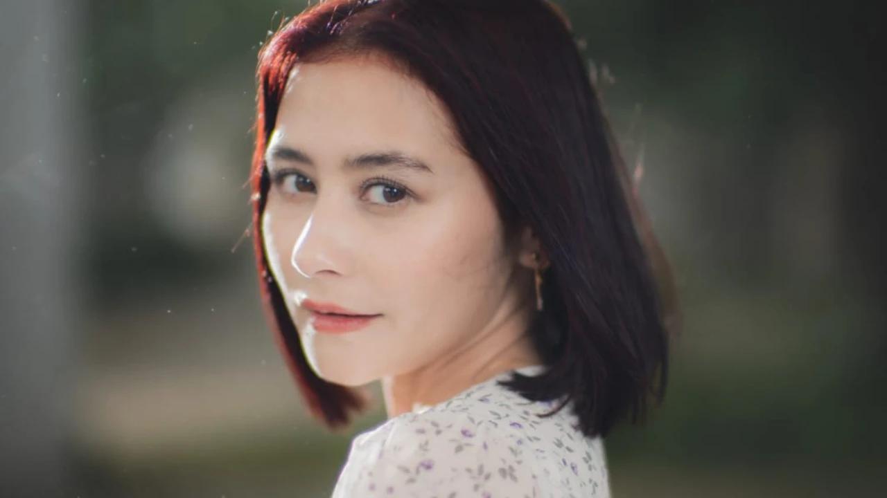 Prilly Latuconsina Jadi Pengiring Pengantin di Pernikahan Fans, Tuai Pujian Netizen