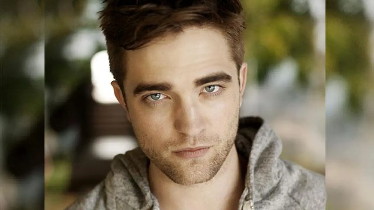 Robert Pattinson Bantah Diajak Gabung Indiana Jones