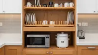 8 Model Rak Piring Dinding dari Kayu Sisa Bangunan, Dapur Makin Estetis dan Fungsional