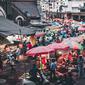 Ilustrasi kesibukan, pasar. (Photo by Atharva Tulsi on Unsplash)