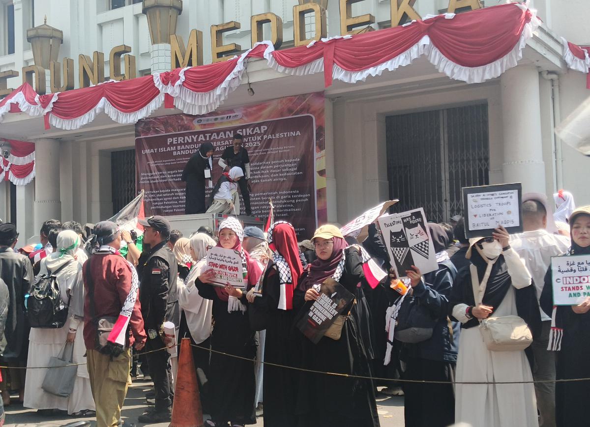 demo dukung palestina di bandung