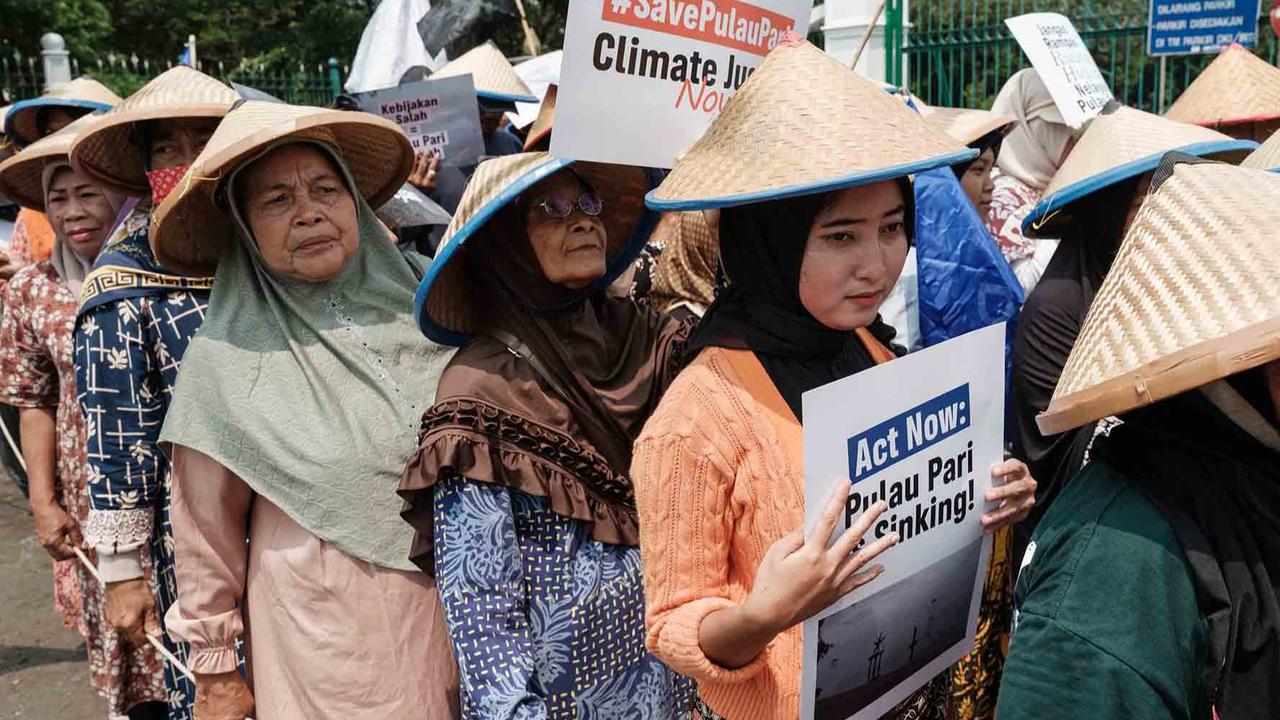 FOTO: Pulau Pari Terancam Tenggelam: Warga Desak KKP Cabut Izin Laut Bermasalah