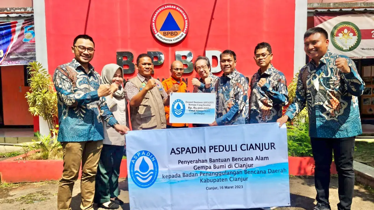 Ringankan Beban Korban Gempa Cianjur, ASPADIN Serahkan Bantuan