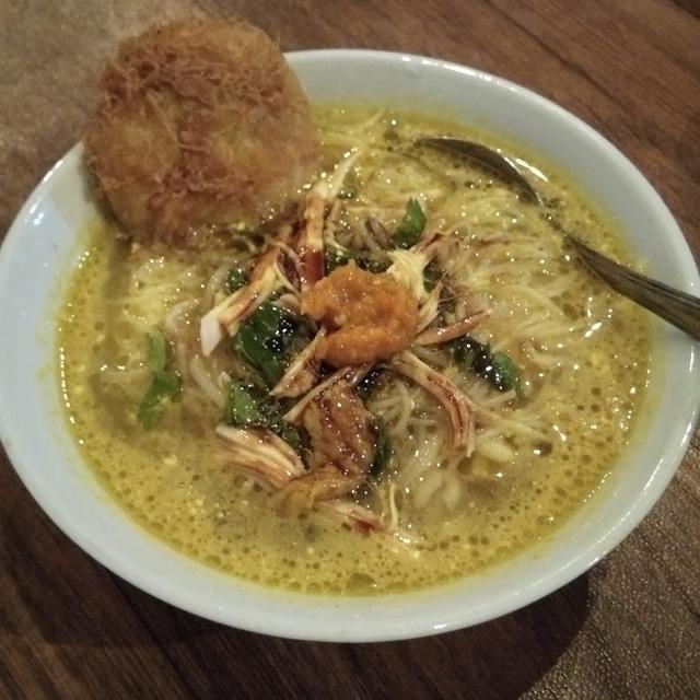 6. Soto Ayam & Lesah Jendralan