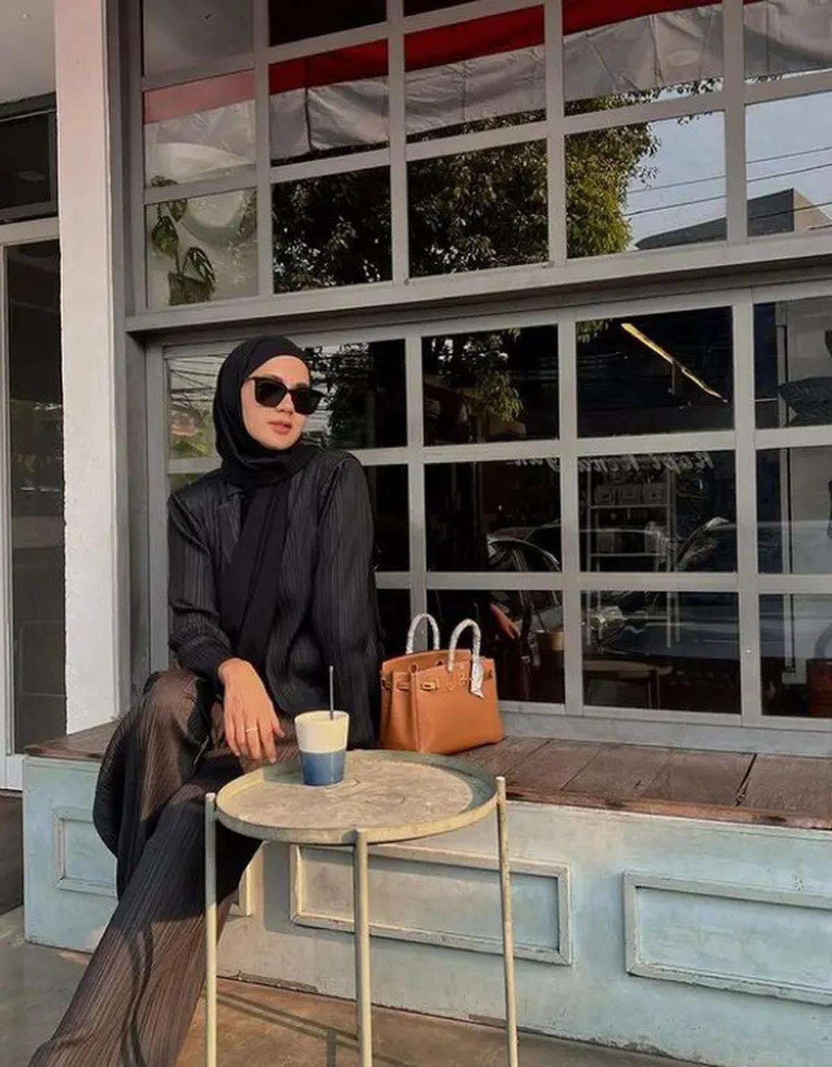5 Potret Paula Verhoeven Ngopi Ngopi Cantik yang Banjir Komentar Positif Warganet, Disanjung Tetap Tenang dan Berkelas