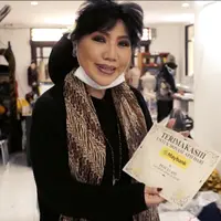 Lanjutan donasi APD Maybank Indonesia dengan Yayasan Anne Avantie lewat kepedulian lawan Covid-19