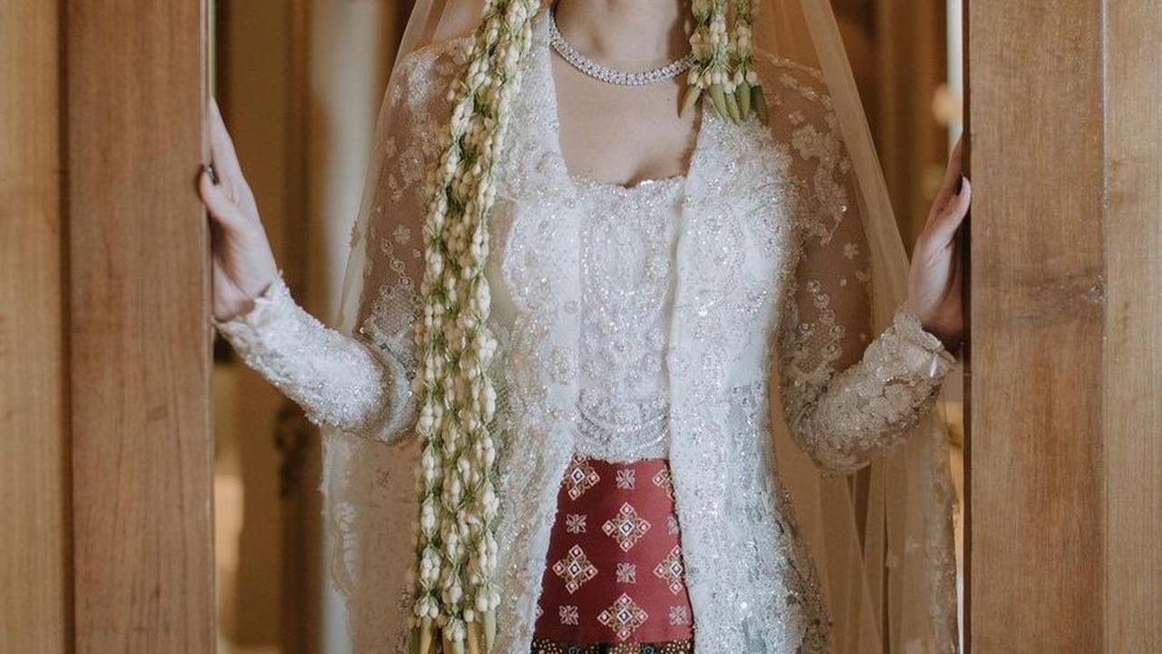 Tampil Anggun
