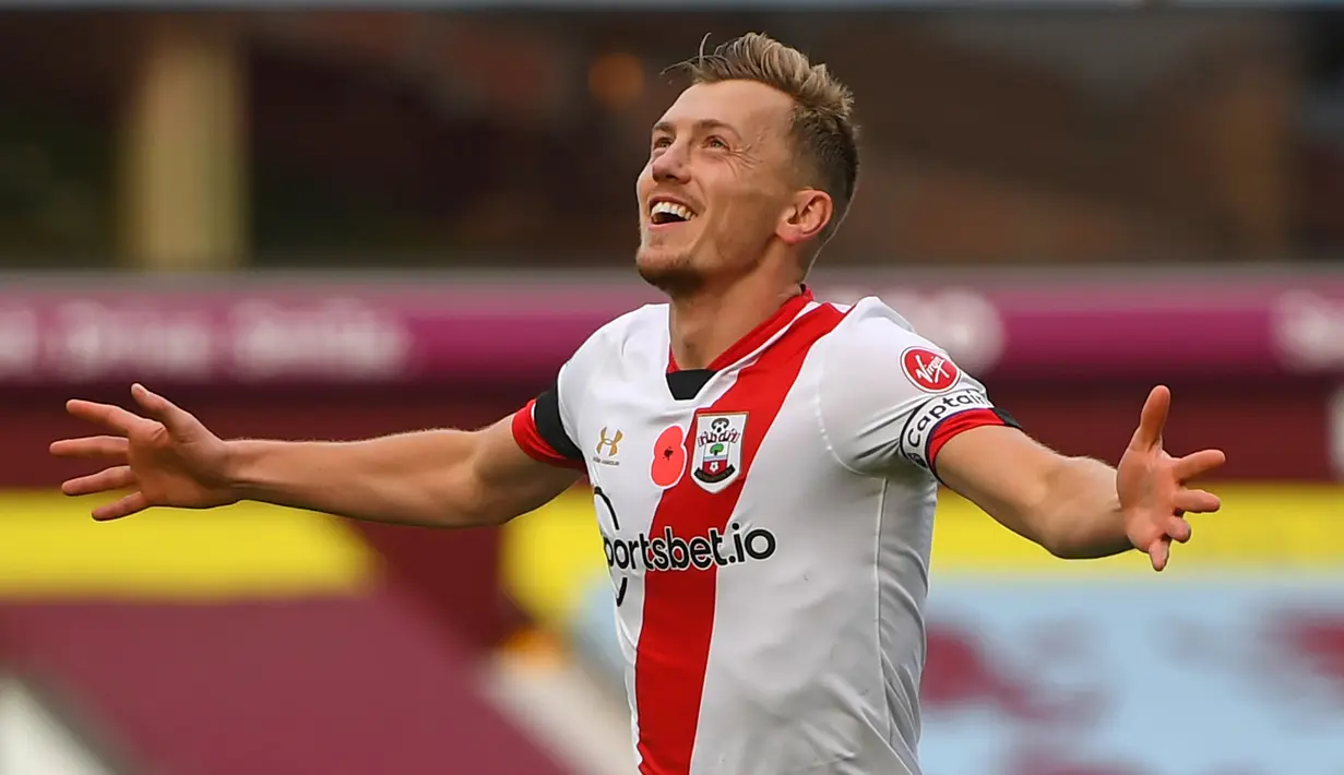 3. James Ward-Prowse. Gelandang Southampton asal Inggris ini telah mencetak 8 gol dari tendangan bebas langsung dalam 4,5 tahun terakhir. Kehandalannya diakui sang rekan, Theo Walcott yang mengingatkannya pada sosok David Beckham. (AFP/Gareth Copley/Pool)