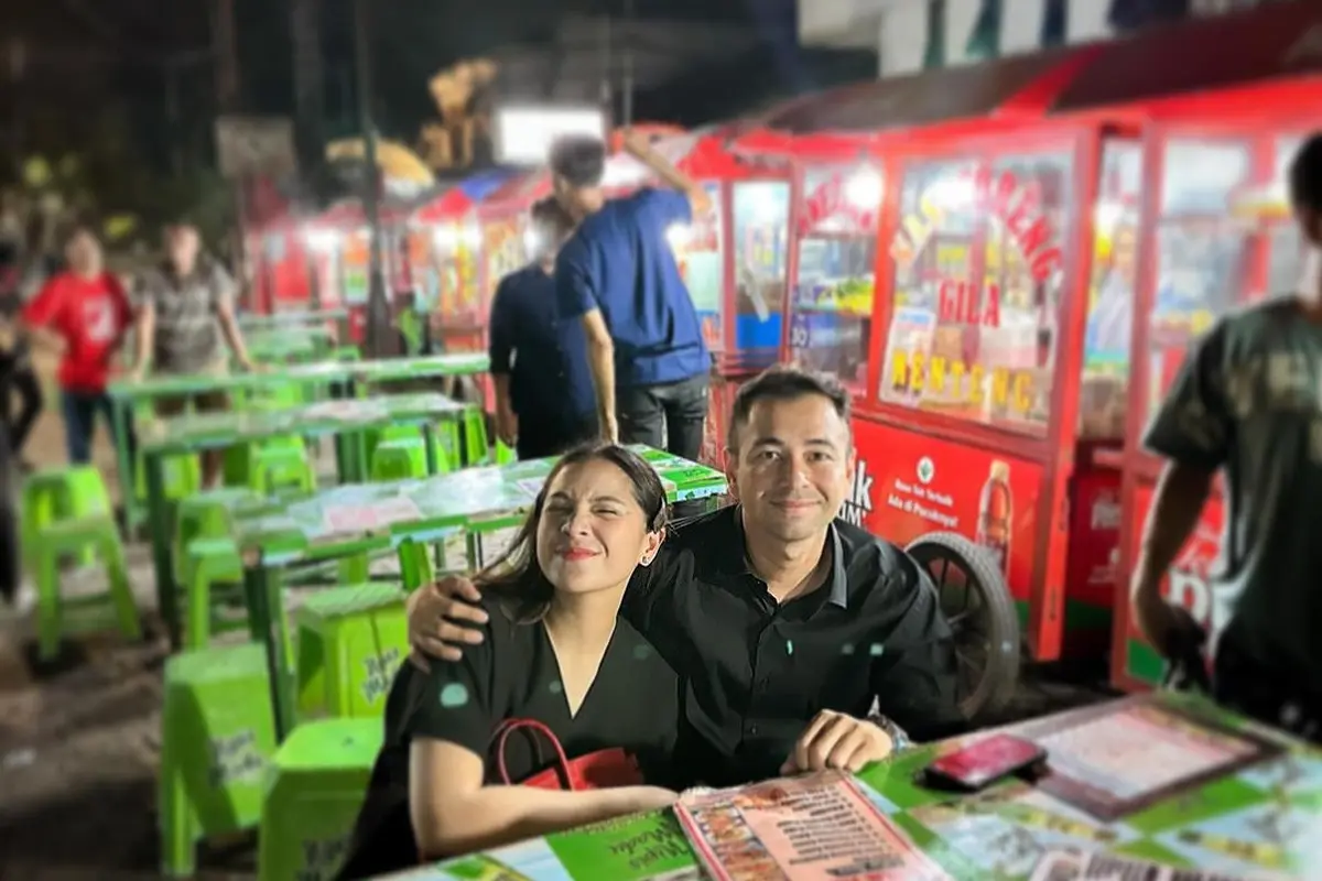 Gaya Nagita Slavina dan Raffi Ahmad Ngedate di Pinggir Jalan, Tetap Mentereng dengan Jinjing Tas Hermes dan Sandal Chanel