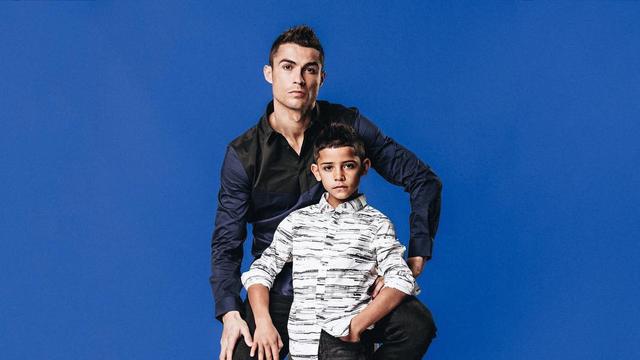 5 Potret Kompaknya Cristiano Ronaldo Dengan Sang Putra Sama Sama Punya Perut Sixpack Bola Liputan6 Com