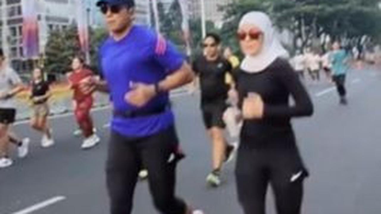 Momen Komjen Rudy 'Gajah' Lari Pagi Bareng Istri, Lagunya Bikin Baper