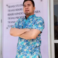 Pertemuan keduanya, berawal dari Saipul usai menjalani syuting. Karena tempat yang berdekatan, keduanya makin sering berkomunikasi. (Nurwahyunan/Bintang.com)