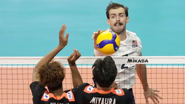 Foto: Aksi-Aksi Menarik di Volleyball Nations League 2022