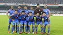 Foto Ilustrasi Timnas India saat akan menghadapi Bangladesh. India disanksi FIFA karena pihak ketiga, dalam hal ini campur tangan pemerintah setelah membubarkan Federasi Sepak Bola Seluruh India (AIFF). FIFA yang geram dengan kebijakan Pemerintah India membekukan AIFF dan juga sepak bola negara tersebut dari sepak bola internasional, Selasa (16/8/2022). (AFP/Dibyangshu Sarkar)