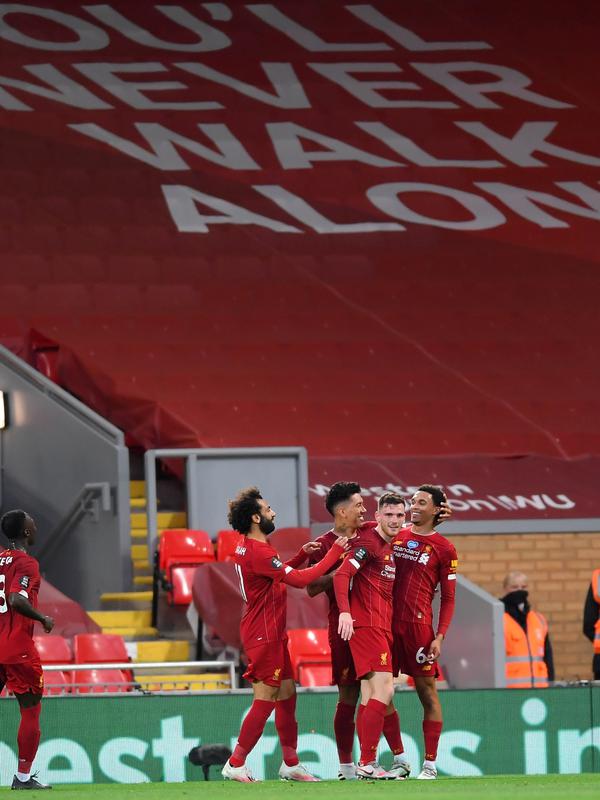Liverpool meraih kemenangan 5-3 atas Chelsea pada laga pekan ke-37 Premier League di Stadion Anfield, Kamis (23/7/2020) dini hari WIB. (AFP/Laurence Griffiths)