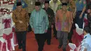 Presiden SBY beserta rombongan bersiap-siap menuju tempat untuk berbuka puasa, Cilangkap Jakarta Timur, Kamis (3/7/2014) (Liputan6.com/Herman Zakharia)