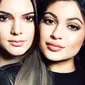 Saksikan mewahnya perayaan ulang tahun Kylie Jenner di sebuah pulau dengan 3 penginapan di pinggir pantai.