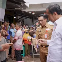 Dijajal Jokowi dan Ridwan Kamil, kenali permainan latto-latto yang kembali populer. (Youtube/Sekretariat Presiden).