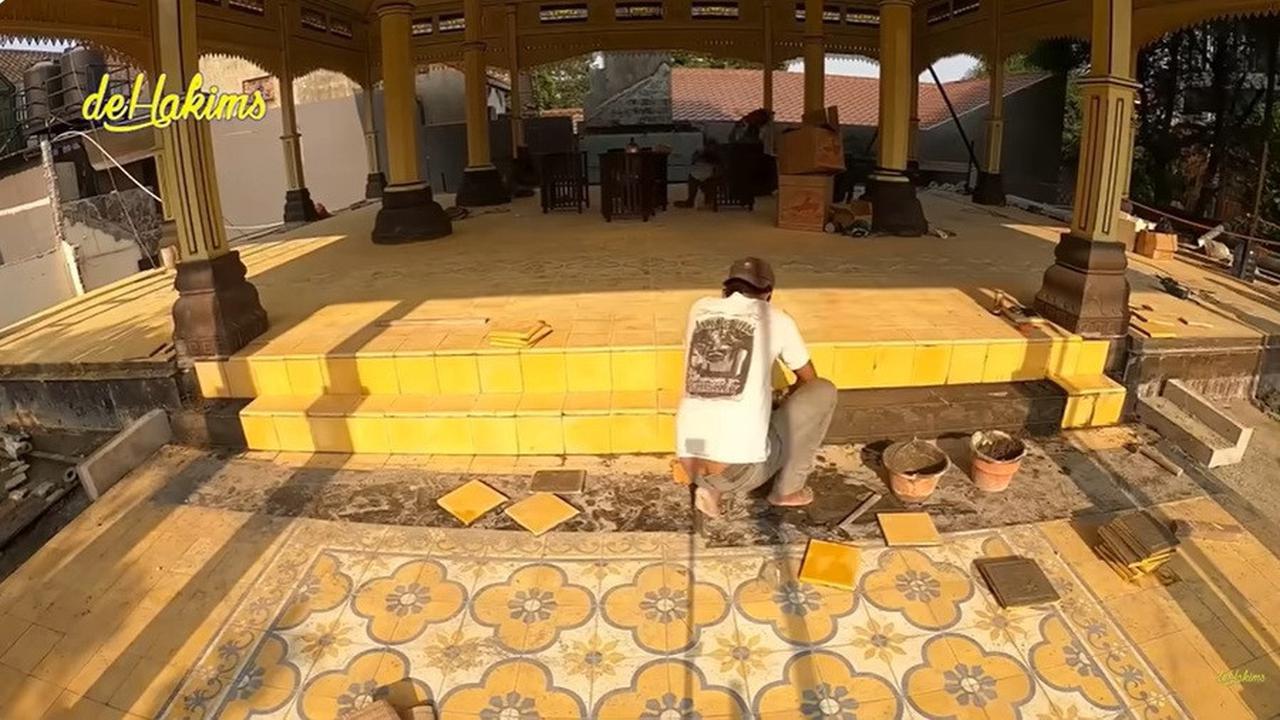 10 Potret Pendopo Irfan Hakim yang Megah Seperti Milik Soimah, Gunakan Material Berusia Ratusan Tahun