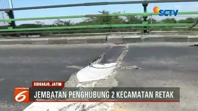 Kepala Dinas Pekerjaan Umum dan Perumahan Rakyat Sidoarjo Sigit Setyawan menilai keretakan bagian atas jembatan penghubung Kecamatan Tanggulangin-Tulangan masih relatif aman.