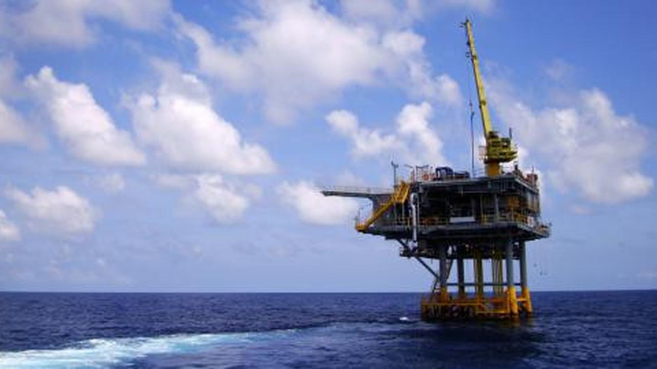 Pemerintah harus tegas soal kontrak migas