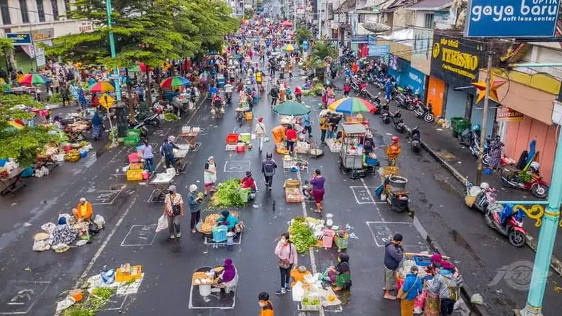 Unik, Ini 6 Potret Pasar Salatiga Terapkan Physical Distancing