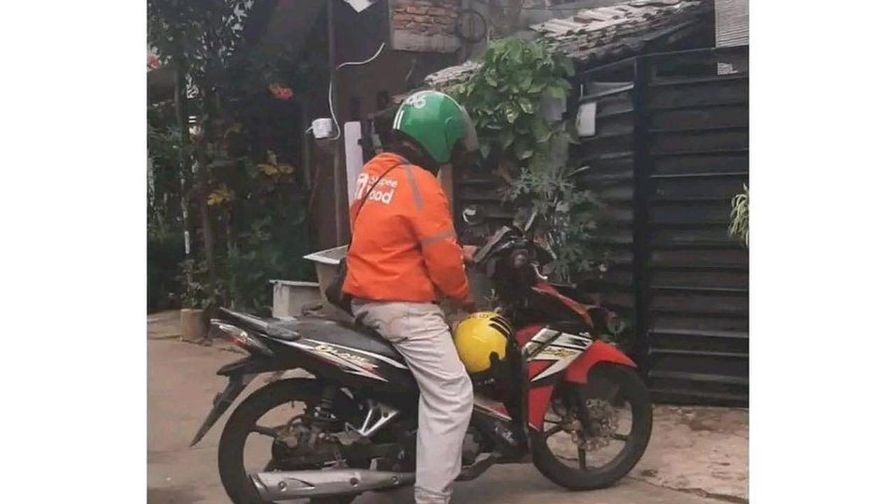 Mencari emas dari berbagai lubang